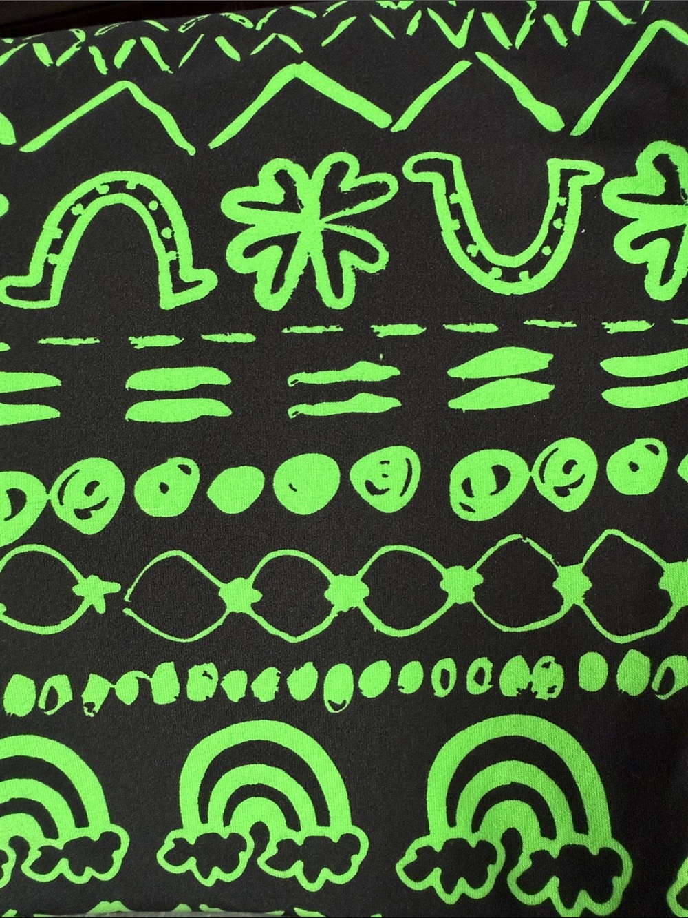 LuLaRoe bright Green on Black lucky 🍀 St. Patrick’s Patterned Leggings